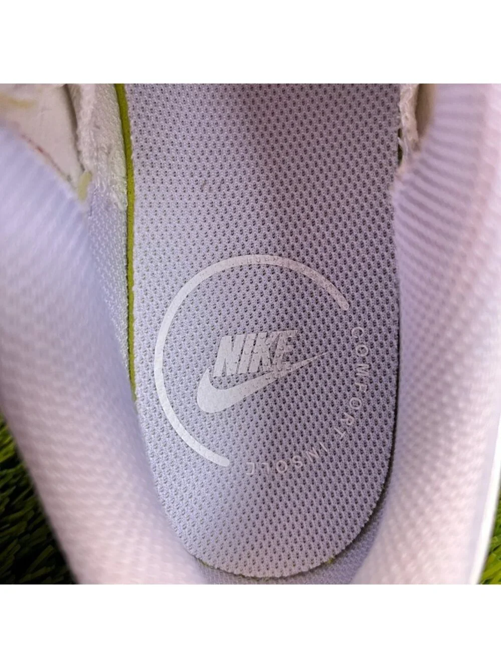 Nike Air Max Bolt Womens Size 6 Purple White Athletic Running Shoes Sneakers